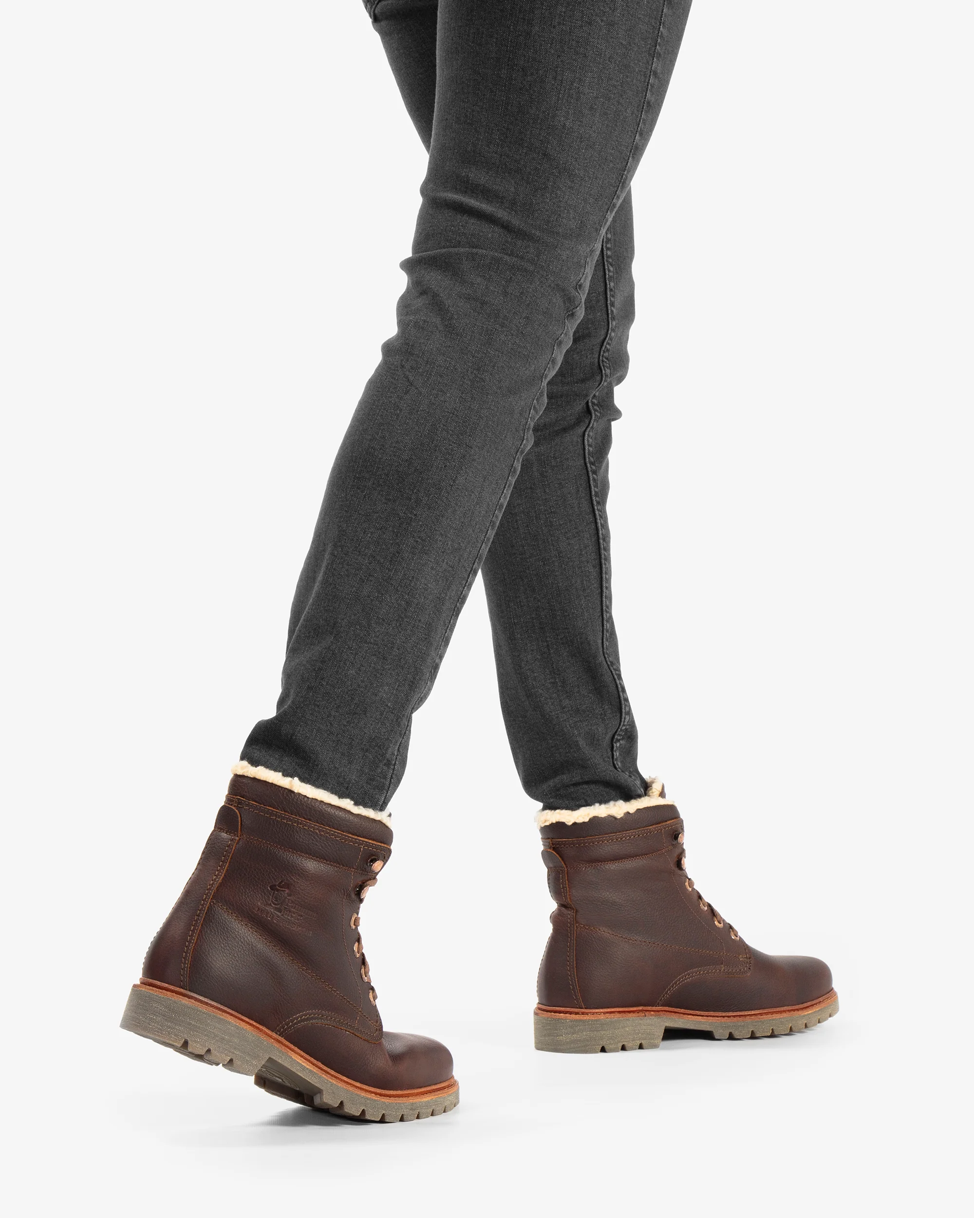 P03 Aviator C23 Napa  Grass  Castaño - Image 4